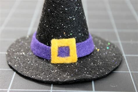 Felt witch hat making tutorial